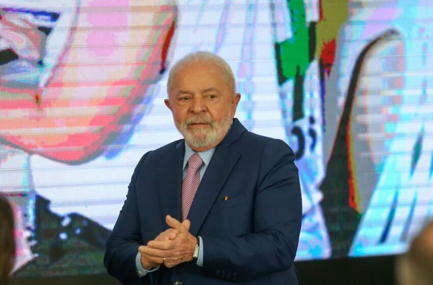  Lula diz que não venderá empresas públicas