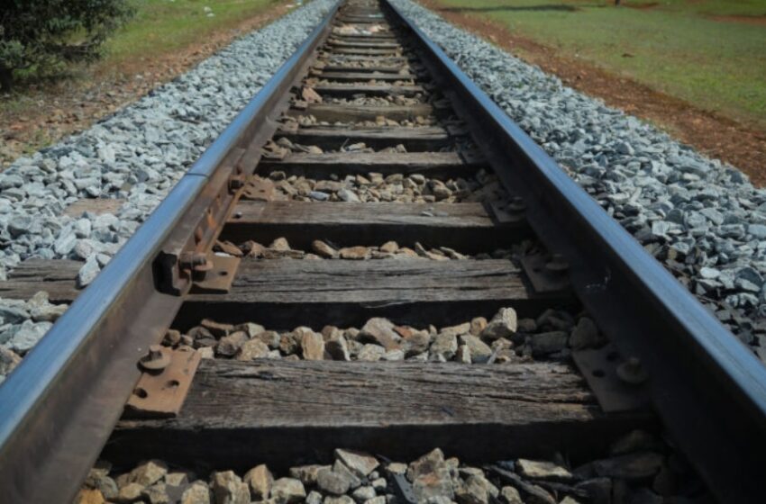  Homem morre atropelado por trem em linha férrea no Jardim Marília