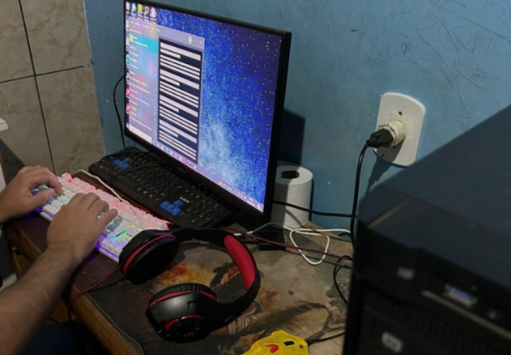 Suspeito de armazenar conteúdo de pornografia infantil é preso em Salto