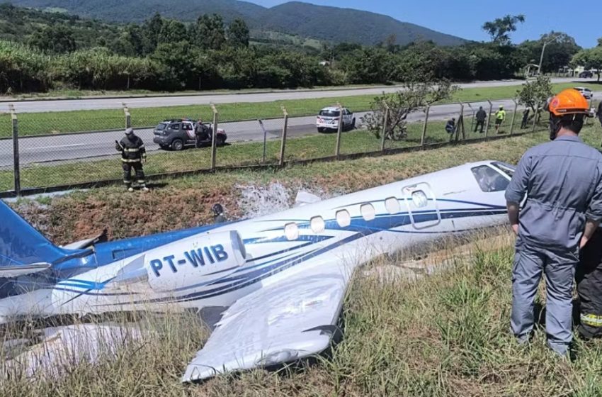  Avião de pequeno porte bate em barraco no aeroporto de Jundiaí