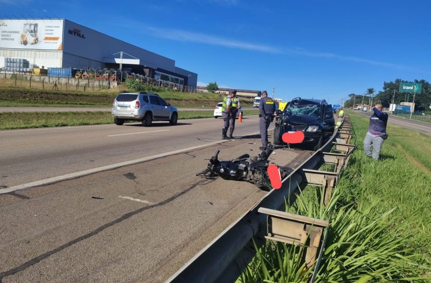  Condutora de carro perde o controle da direção, invade pista contrária e mata motociclista na SP -75