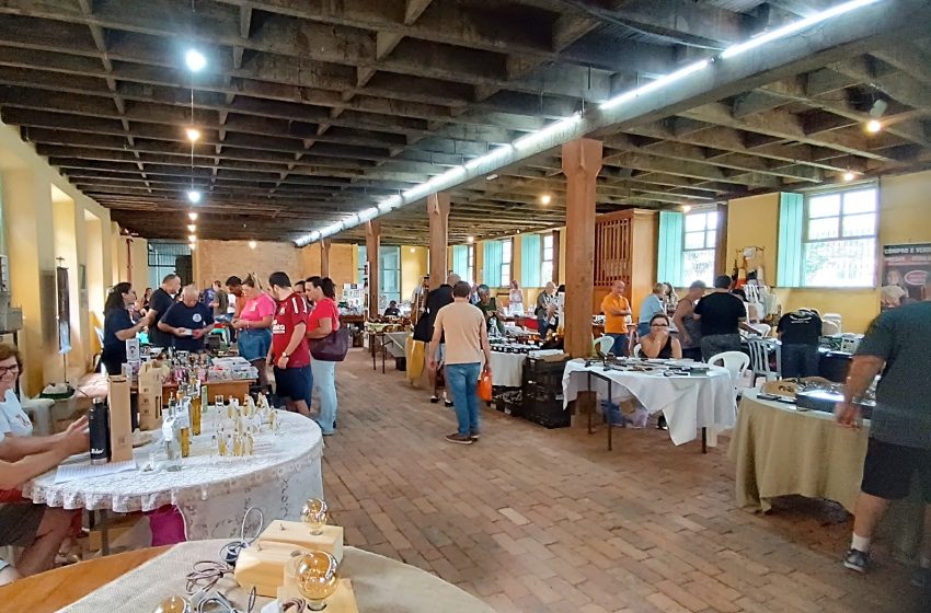 Feira de Antiguidades & Curiosidades valoriza história, cultura e colecionismo em Itu