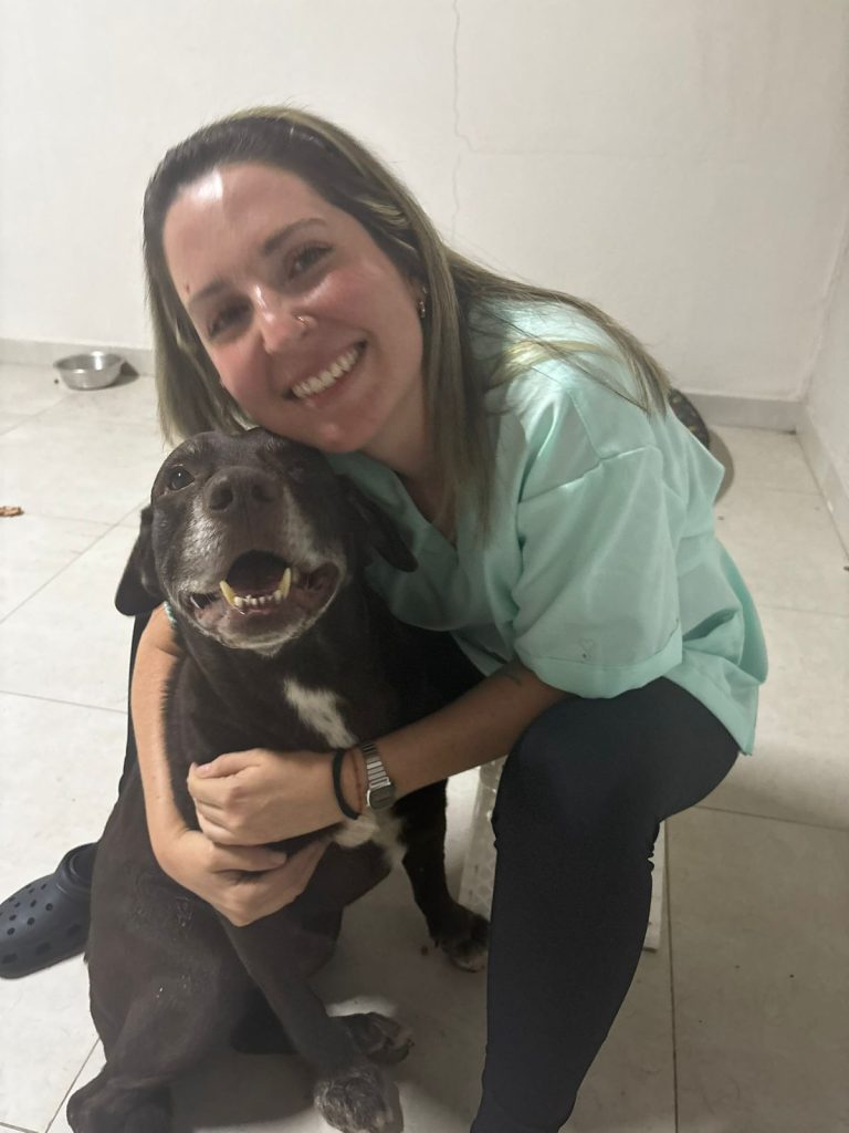 Aline Capelli Veterinária - Portal Rádio FM90