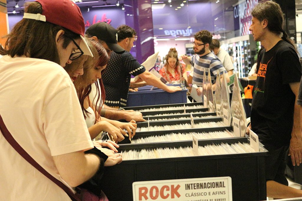 FEIRA DE DISCOS 3.JPG - Portal Rádio FM90